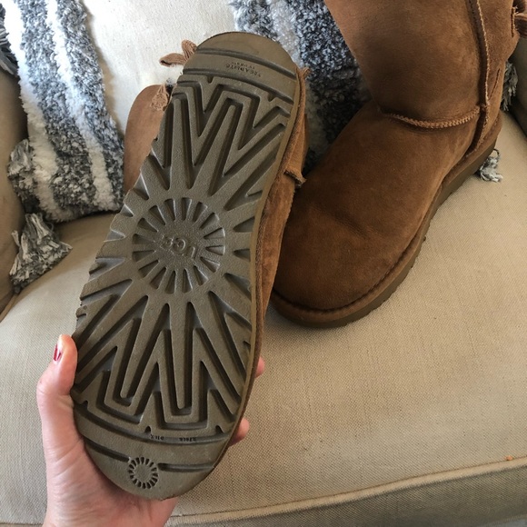 8 1/2 brand new Uggs - Picture 5 of 5